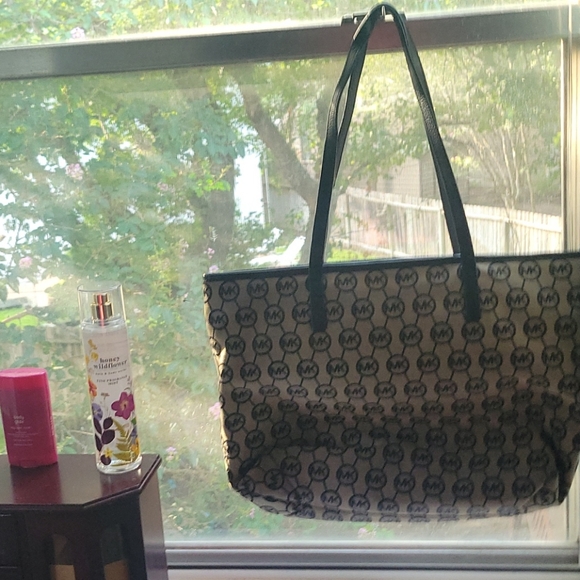 Purse - Picture 2 of 5